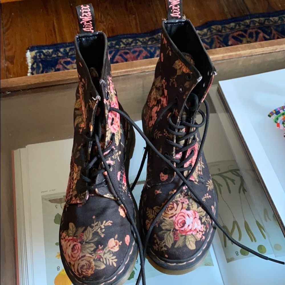 Floral Dr. Martens
